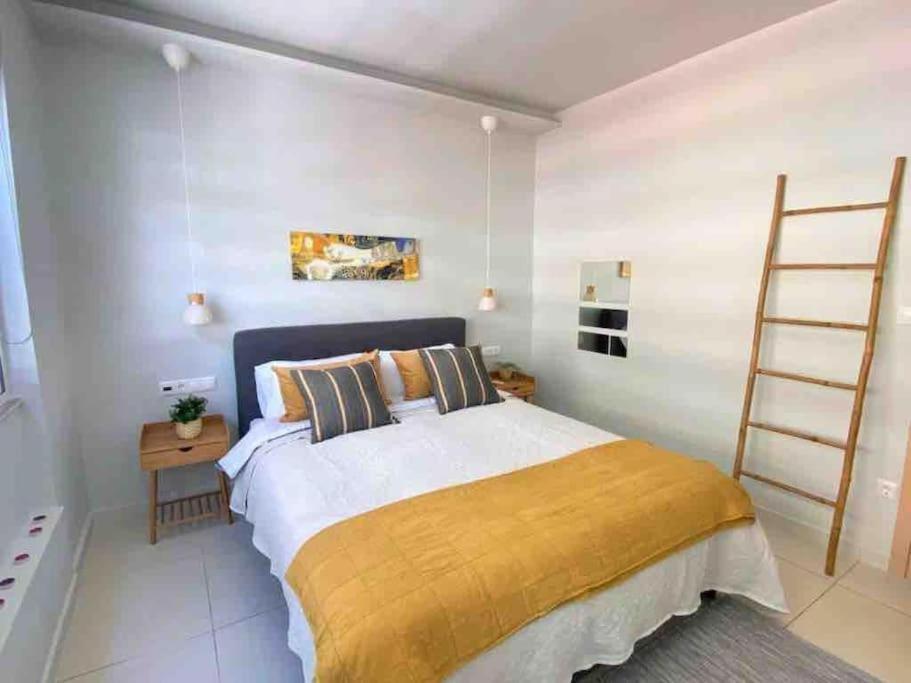 New Amazinglarge Luxury 4Br Suite/1Min Toacropolis Athens Exterior photo