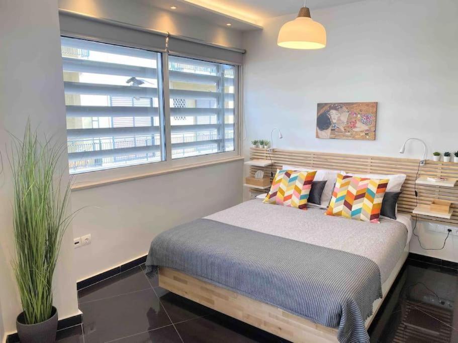 New Amazinglarge Luxury 4Br Suite/1Min Toacropolis Athens Exterior photo