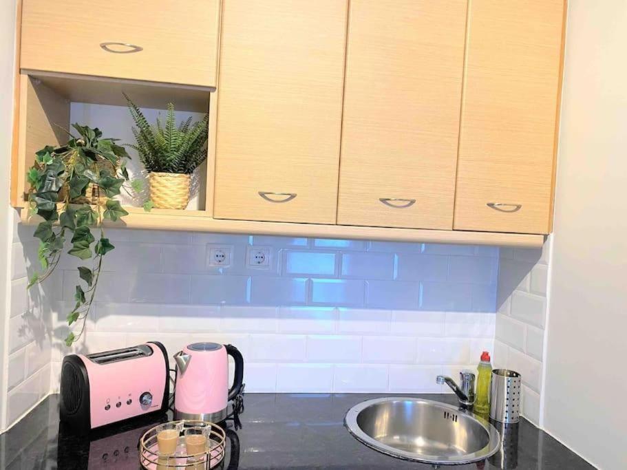 New Amazinglarge Luxury 4Br Suite/1Min Toacropolis Athens Exterior photo